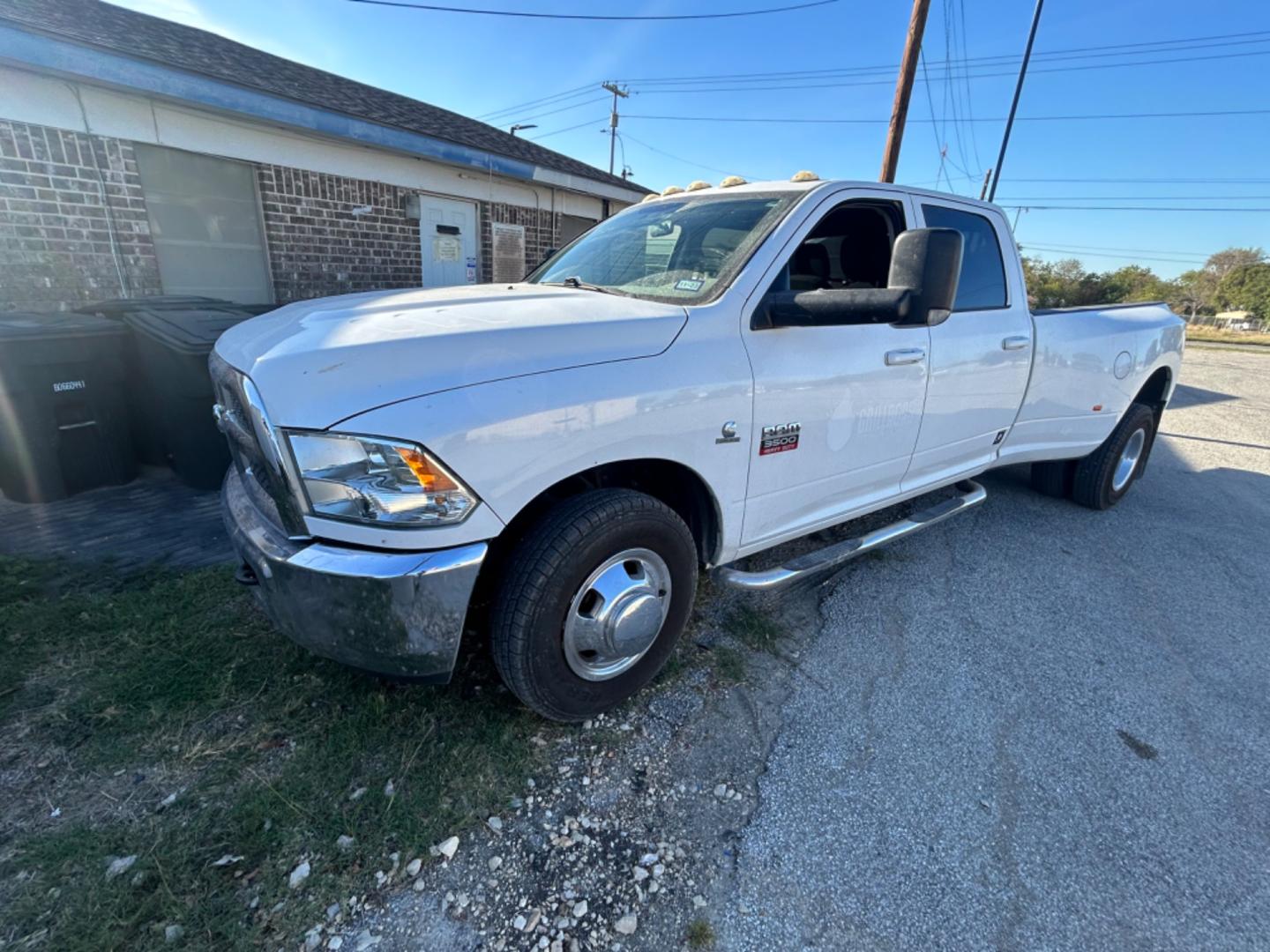 2012 White Dodge Ram 3500 ST Crew Cab LWB 2WD DRW (3C63DPGL9CG) with an 6.7L L6 OHV 24V TURBO DIESEL engine, 6-Speed Automatic transmission, located at 1687 Business 35 S, New Braunfels, TX, 78130, (830) 625-7159, 29.655487, -98.051491 - Photo#0